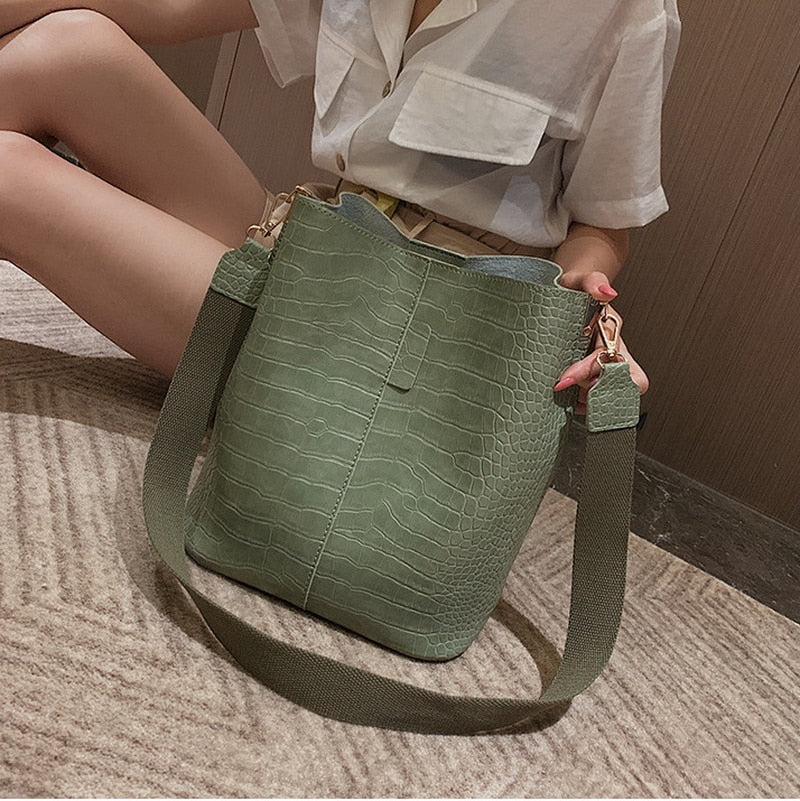 Women's Crocodile Crossbody Bag